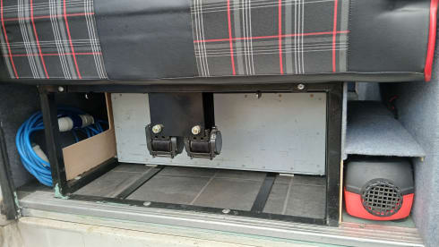Nostromo – 4 berth Ford bus from 2005