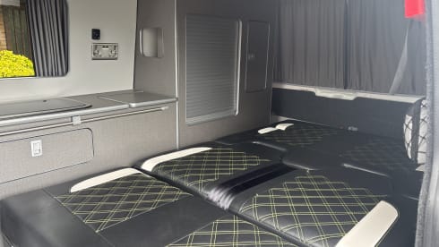 Hartland – VW Transporter T5.1 - 4 berth plus optional awning