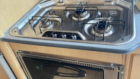 Aaliyas adventurer – spacious home from home