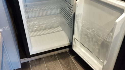 Boujee Bella – 4 berth Ford campervan 