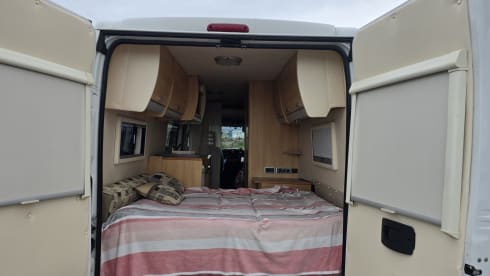 Boxer – 2 berth Peugeot Boxer campervan 