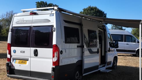 The KNAUS – Knaus-bus met 4 slaapplaatsen uit 2016