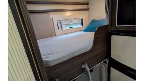 Ben – Luxury 4 berth Benimar Mileo 313 Compact Motorhome