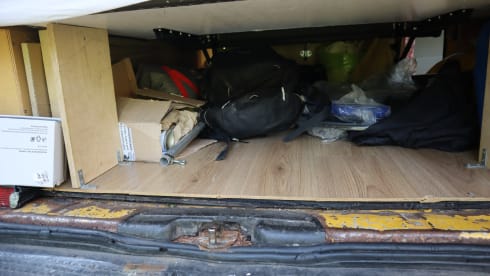 De Gele Bus – On the road with the Yellow Bus! (VW T4 from '99)