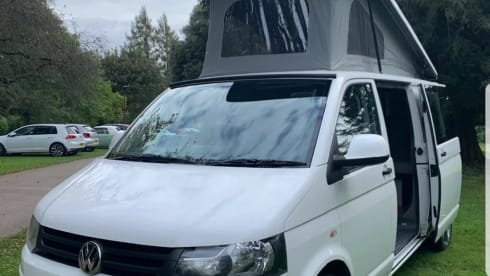 S88 – VW T5.1 Camper LANGE WHEEL BASE - Sitzplätze 5 Schlafplätze 4 (10 Schlafplätze inkl. Markise)