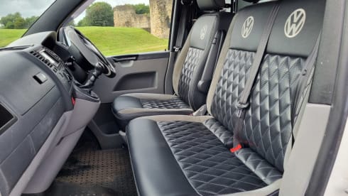 Volkswagen T5 Campervan 