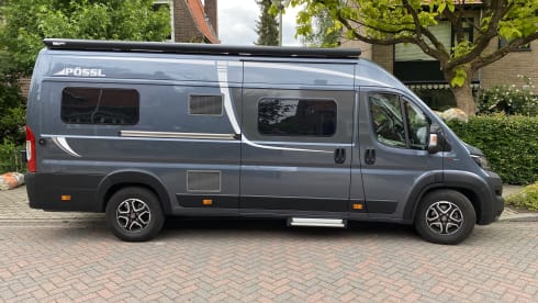 Bus camper PÖSSL, 2 length beds, 2 seats