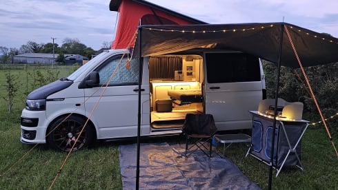 Stan – 4 berth Volkswagen campervan from 2008