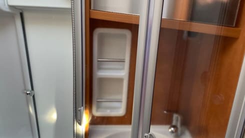Malibu Van 640 LE – Malibu luxury bus camper
