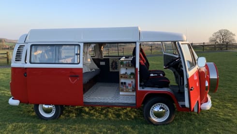 Rory – VW T2 Camper Van