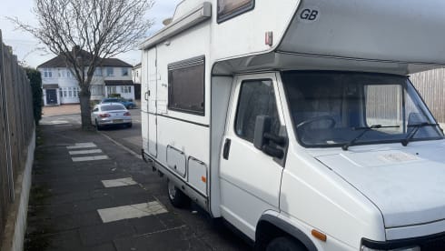 'Pandora' – Off-Grid Motorhome - Petrol & LPG **Fully Comp Insurance Included**