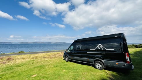 Cilla – 3 berth professionally converted Ford bus (2018)
