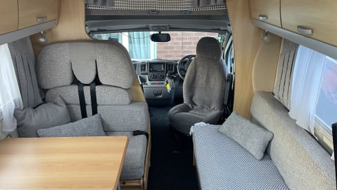 Journey cruiser – 5 berth ace adventurer from 2009 (7.5t - C1 license required)