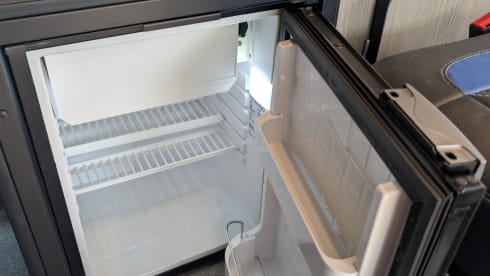 Victor – 4 berth Volkswagen campervan from 2017