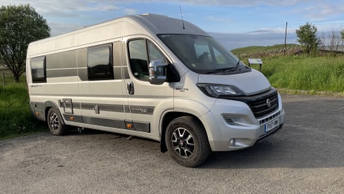 The Catbus  – 4 Berth Swift Select 184 (2017)