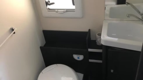 Luxury 4p Ford Kronos Roller Team 2021 for rent – Travel in comfort!