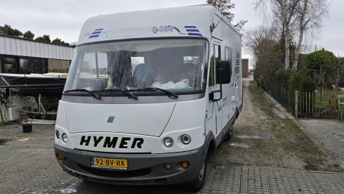Boffertje On Wheels – Hymer B584 met hefbed, niet de mooiste, wel GOED!