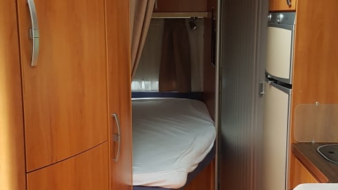 Camper – Camping-car Hymer, 2 personnes, tout équipé