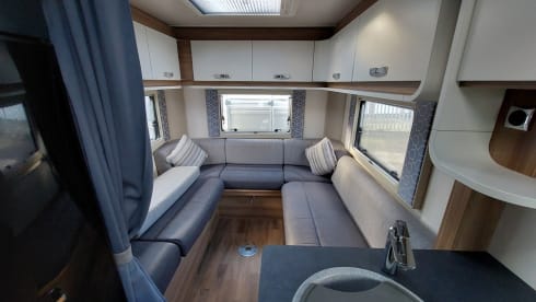 Taylor (Swift)  – Make Marvellous Motorhome Memories 