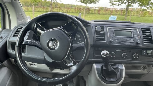 De Witte – Adventurous Volkswagen California T6 - 4 pers. 