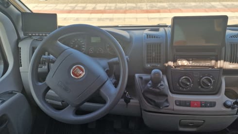 4p Bürstner semi-integrated from 2009