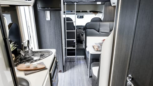Rollerteam Zefiro 675 6 Berth Luxury Family Motorhome