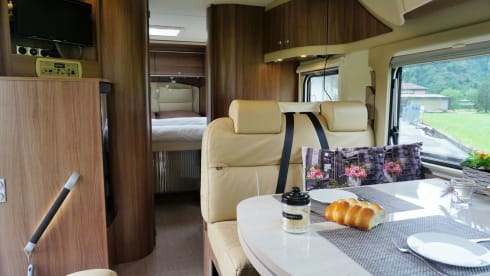 Vanity; chique met klasse. In stijl op reis! – Eitelkeit; schick mit klasse. Stilvoll reisen! 4 Schlafplätze!