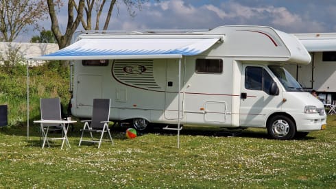 Campie – Complete LMC Liberty with 4 seats and 6 sleeping places