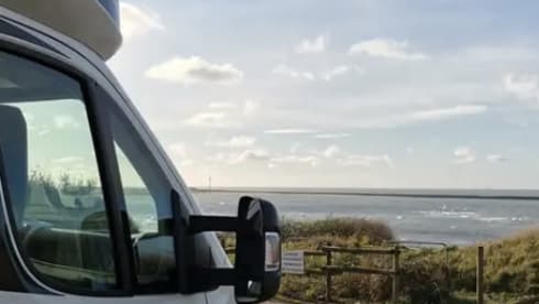 Rent a Mobi – 5p Benimar semi-integrated from 2022