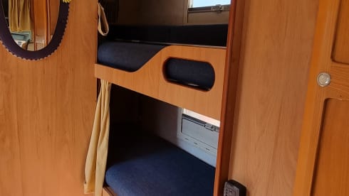 falcon – Fiat Camper Moncajo Attic - 7 Seats