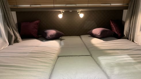 Adria Coral XL  – Luxueux Capmer Adria Coral XL Axess 670