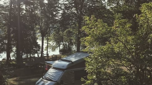 Ford Nugget pop-up roof camper