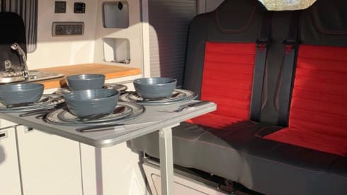 Oska – Stunning 4 Berth VW T6 Campervan
