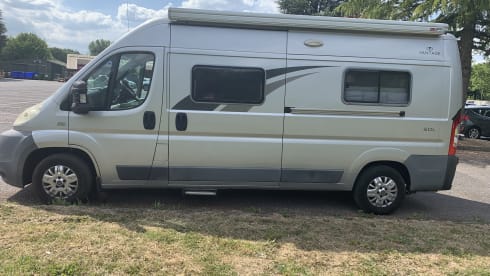 2 berth Vantage Sol from 2011 for ease of living on the road