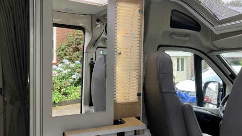 Coopernicus, 2021 – Comfortable 2p Karmann 600, parking air conditioning, length beds, automatic, biker