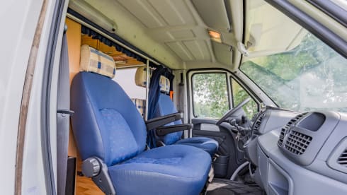 Nice compact 5p McLouis camper