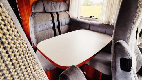 Experience our fully equipped Hymer Integrated. (Extra discount, see below)