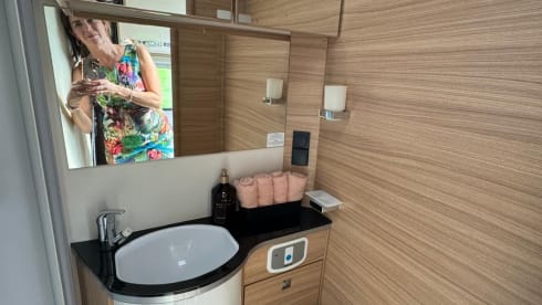 T6 – 2p Dethleffs semi-integrated from 2018