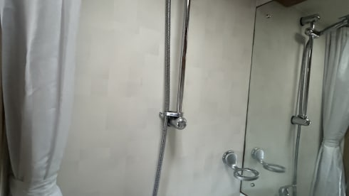 Marilyn  – 4 berth/6 Belts Swift Escape 2011