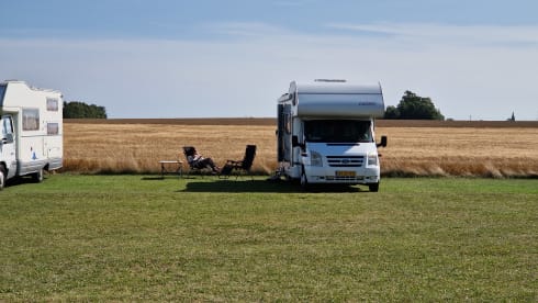 Hymer Carado A366 – Lovely spacious family camper! 