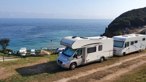 Lucky – Spacious and complete camper (7p-2012-euro5)