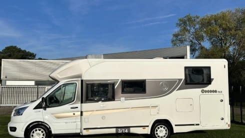 4p Benimar semi-integrated uit 2023