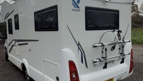 Home On Wheels  – 5 berth Fiat alcove from 2020