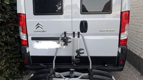 Willy – 4p Citroën bus uit 2024