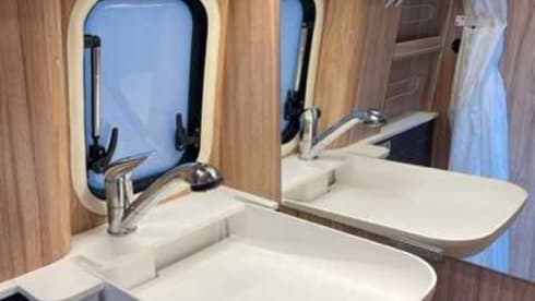 HYMER GRAND CANYON S 4X4 – Autobus Mercedes-Benz 4p août 2023