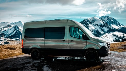 4p Mercedes-Benz bus from 2019