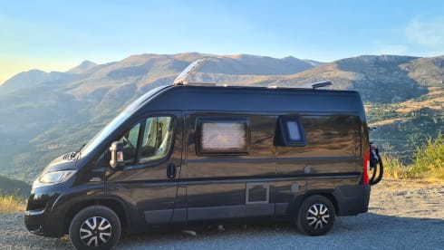 Black Rhino – Compact (5m41) Hobby K55, Automatic 150pk Fiat Ducato, with all the luxury