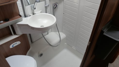 Burstner Argos 6 sleeps 6 seats.