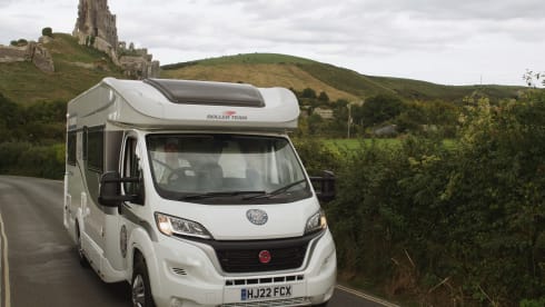 AutoRoller 747 – Luxury 6 Berth Motorhome