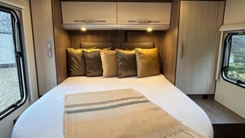 Bart Lola – 4p Bürstner semi-integrated uit 2016